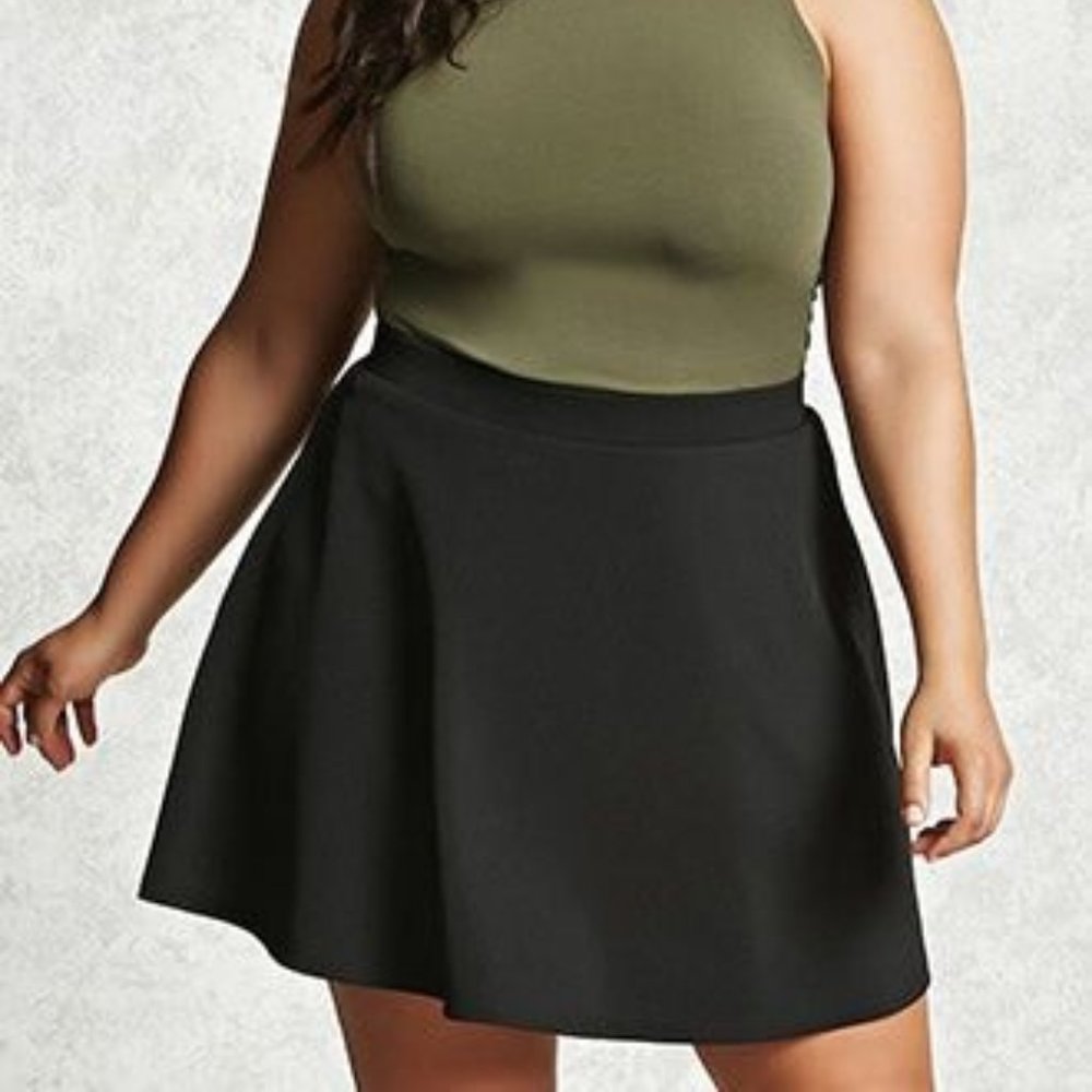 Forever 21 NWT Plus Size 1X Mini Skirt Black